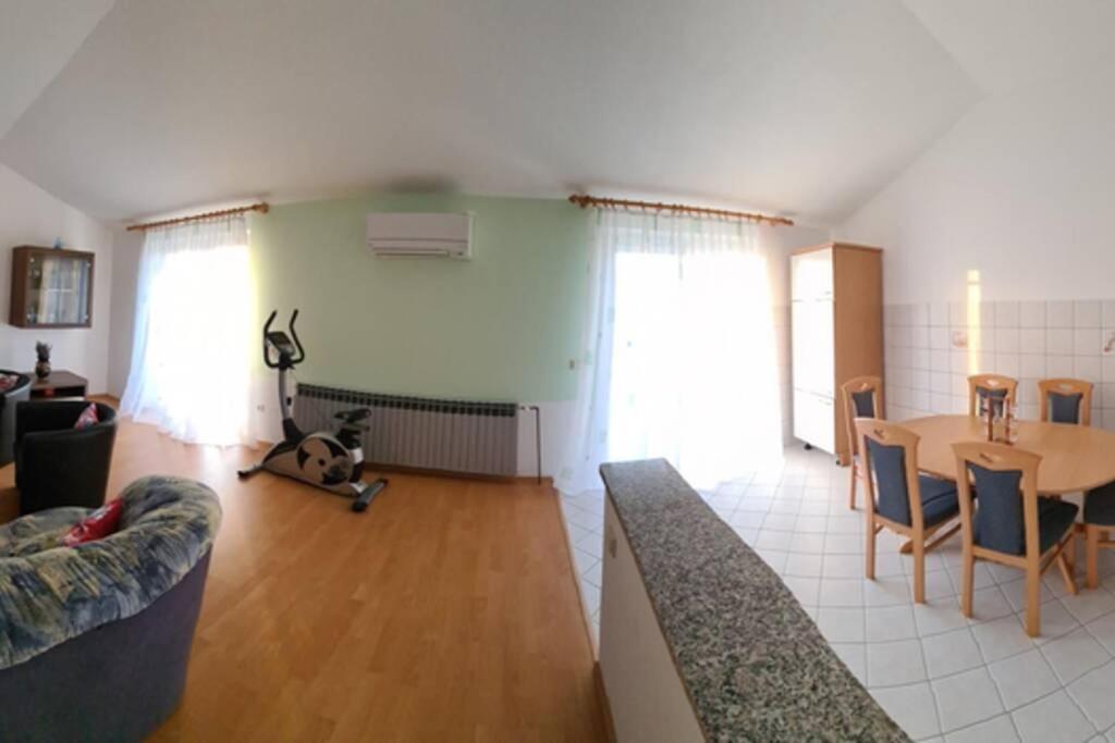 Mitros Apartment 말린스카 외부 사진