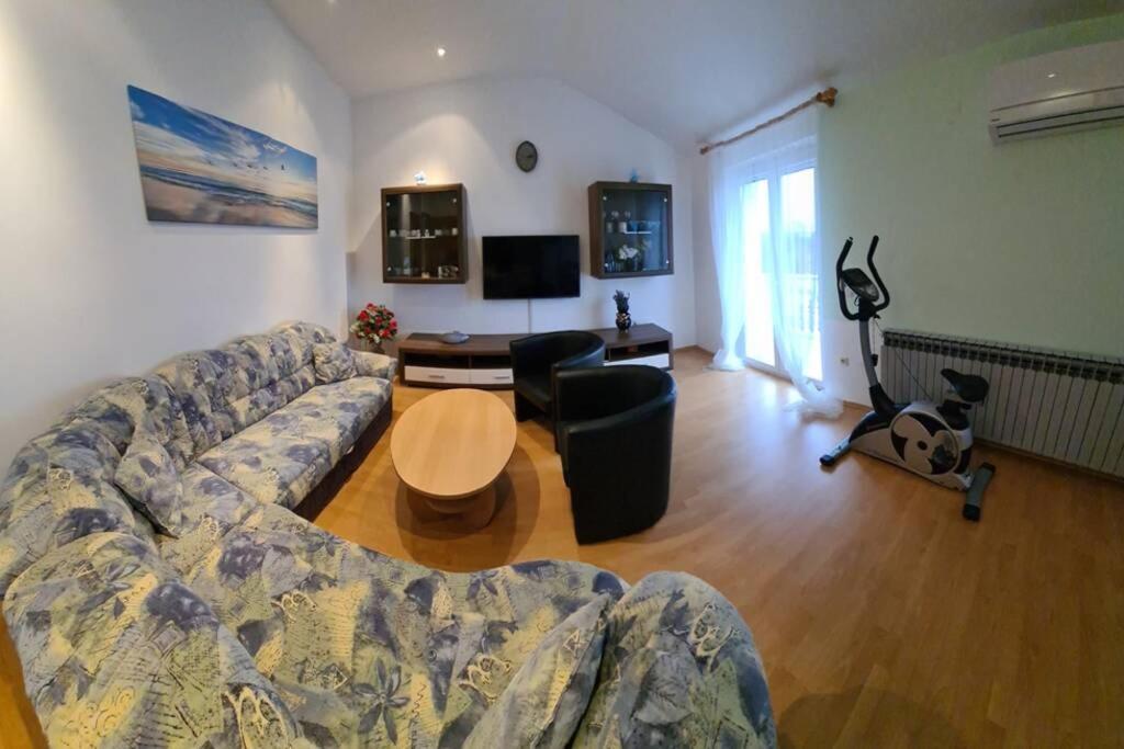 Mitros Apartment 말린스카 외부 사진